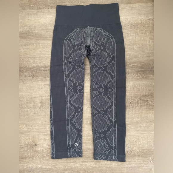 Lululemon Leggings - Picture 1 of 4